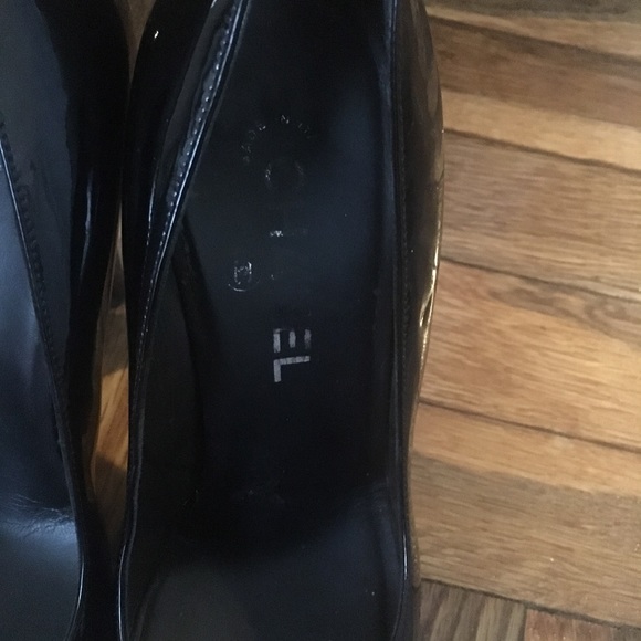 Authentic Chanel patent leather shoes size 8 1/2 - Picture 4 of 8